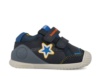Zapatillas niño Biomecanics urban color azul ocean de piel sauvage con estrella en el lateral zapatos respetuosos con el crecimiento natural del pie para gateo y primeros pasos con cierre de doble tira adherente by Biomecanics y avalados por el IBV - Ítem1