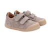Zapatillas niño Igor barefoot color suede topo marron y verde calzado respetuoso de piel tenis de la marca Igor muy comodas y flexibles con puntera reforzada y cierre de doble tira adherente made in Spain - Ítem3
