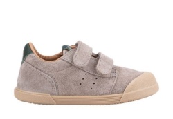 Zapatillas niño Igor barefoot color suede topo marron y verde calzado respetuoso de piel tenis de la marca Igor muy comodas y flexibles con puntera reforzada y cierre de doble tira adherente made in Spain