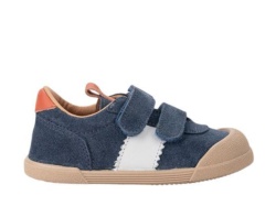 Zapatillas niño Igor barefoot modelo Berlin color azul jeans y blanc0 calzado respetuoso de piel sneakers de la marca Igor muy comodas y flexibles con puntera reforzada y cierre de doble tira adherente made in Spain
