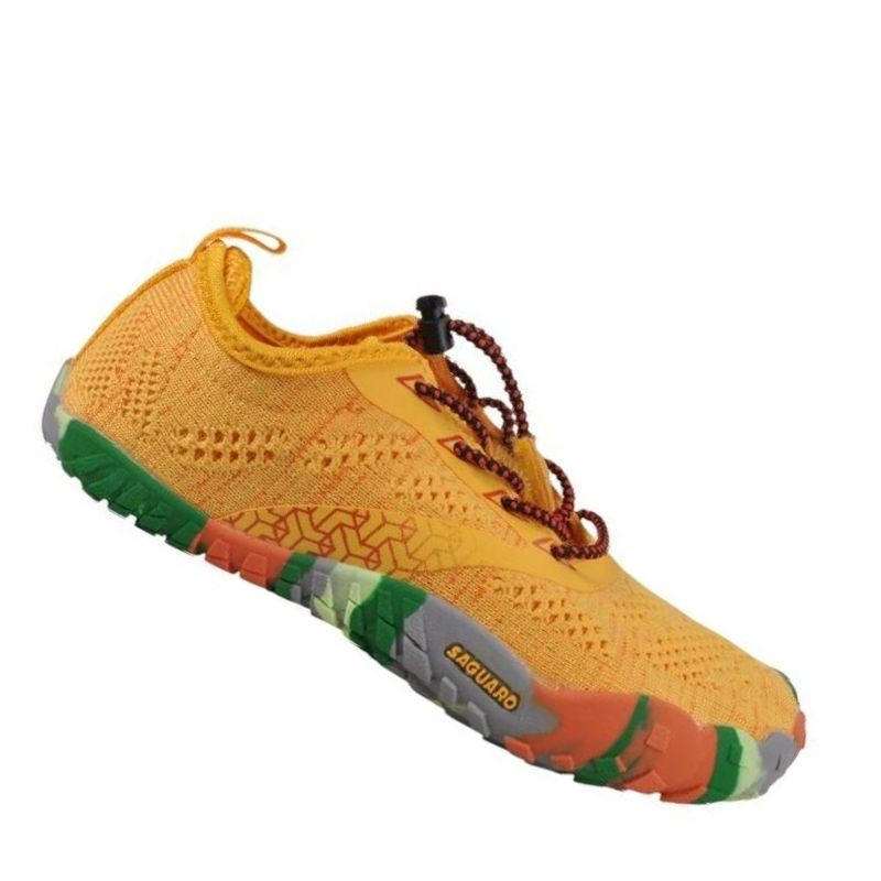 Zapatillas niño Saguaro Smart I color amarillo yellow carpines deportivos barefoot para playa piscina o montaña calzado respetuoso de la marca Saguaro con cierre de elasticos muy comodos