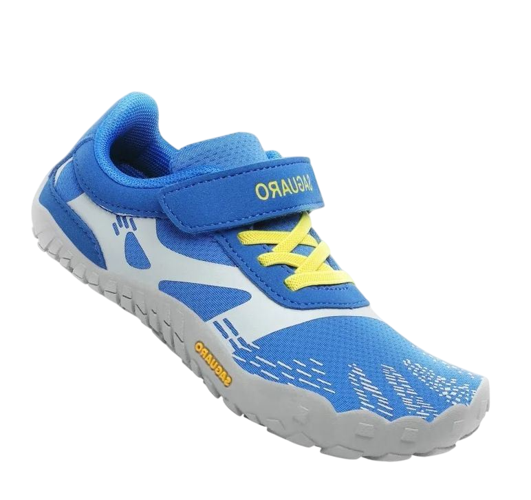 Zapatillas niño Saguaro Vitality III color azul y gris carpines deportivos barefoot para playa piscina o montaña calzado respetuoso de la marca Saguaro con cierre de tira adherente y elasticos muy comodos