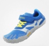 Zapatillas niño Saguaro Vitality III color azul y gris carpines deportivos barefoot para playa piscina o montaña calzado respetuoso de la marca Saguaro con cierre de tira adherente y elasticos muy comodos - Ítem2