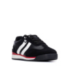 Zapatillas niño Xti casual color negro con tiras blancas sneakers Xti Kids con cierre de cordones plantilla extraible y suela comfort tech muy cómodas y combinables Xti The Urban Brand - Ítem2