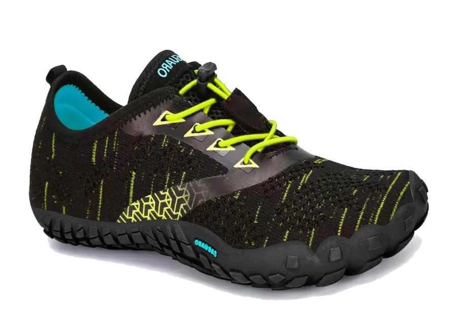 Zapatillas niño y niña Saguaro modelo Smart I color negro black carpines deportivos barefoot para playa piscina o montaña calzado respetuoso de la marca Saguaro con cierre de elasticos muy comodos flexibles y anatomicos