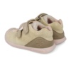 Zapatos niña Biomecanics color latte macchiato de piel serraje laminado con conejita y lazo respetuosos con el crecimiento natural del pie para gateo y primeros pasos con cierre de doble tira adherente - Ítem4