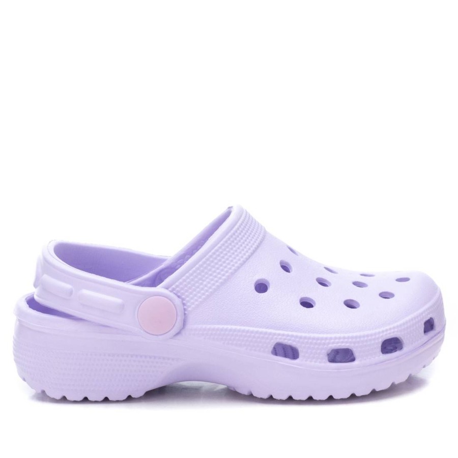 Zuecos niña de la marca Xti color lila sandalias tipo zueco Xti muy ligeras y comodas para playa y piscina suela comfort tech con memory foam pro y con certificado vegano
