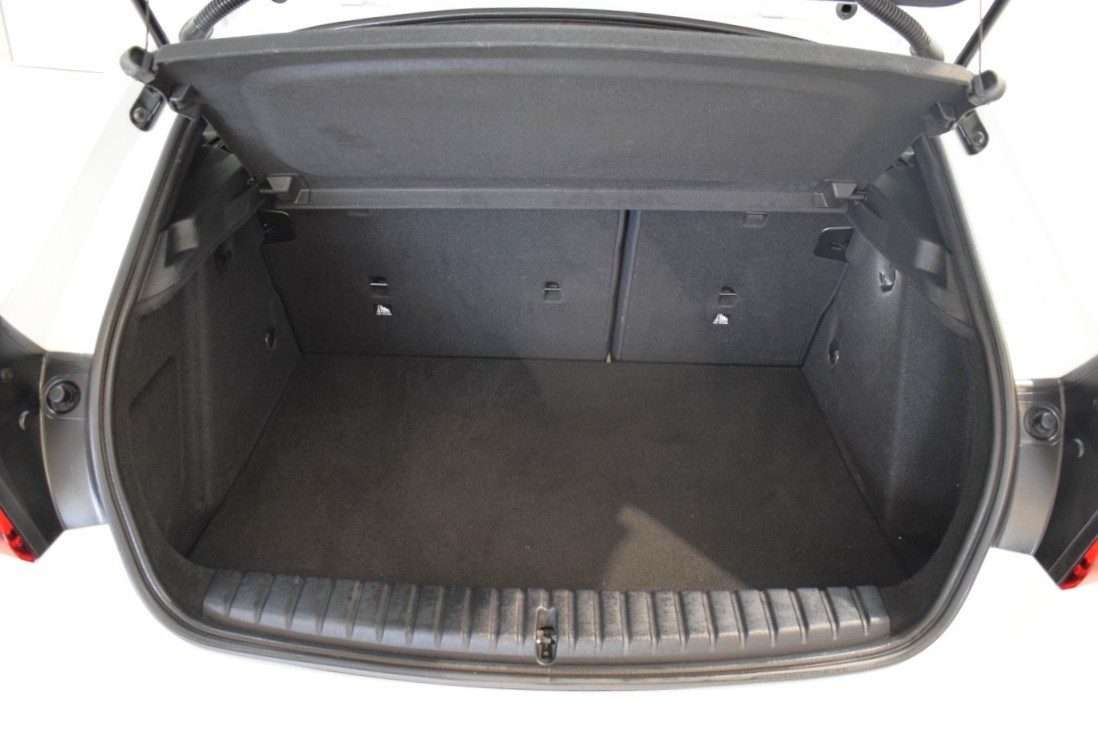 SERIE 1 128 Ti 265 cv automático. - Ítem31