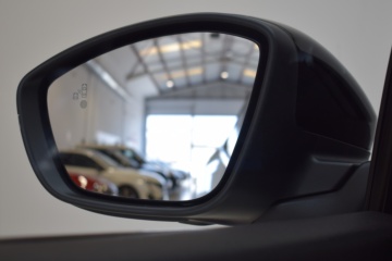 PEUGEOT 2008 GT PACK BlueHDI 130 S&S EAT8 - Ítem16