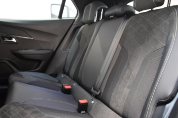 PEUGEOT 2008 GT PACK BlueHDI 130 S&S EAT8 - Ítem25