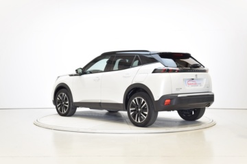 PEUGEOT 2008 GT PACK BlueHDI 130 S&S EAT8 - Ítem2
