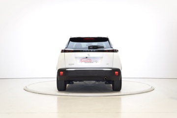 PEUGEOT 2008 GT PACK BlueHDI 130 S&S EAT8 - Ítem3