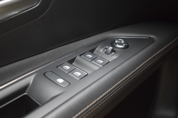 PEUGEOT 3008 GT PACK PureTech AUT - Ítem15