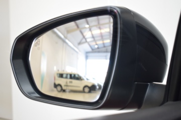 PEUGEOT 3008 GT PACK PureTech AUT - Ítem16
