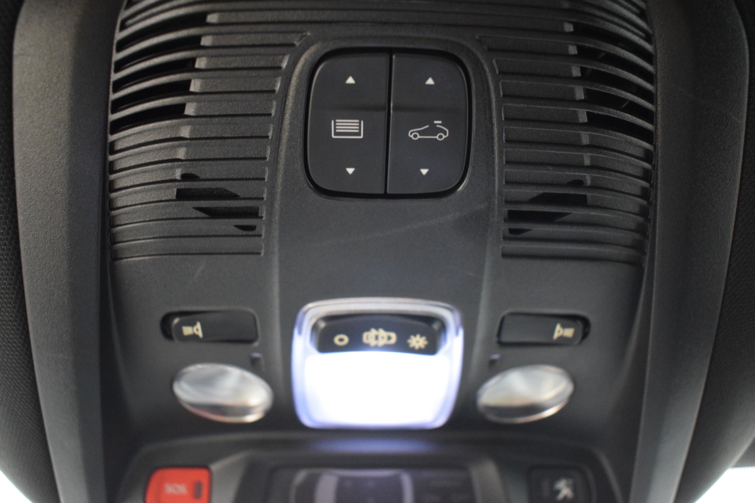 PEUGEOT 3008 GT PACK PureTech AUT - Ítem27