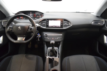 PEUGEOT 308 STYLE 5p PureTech 130 S&S 6 Vel. MAN - Ítem13