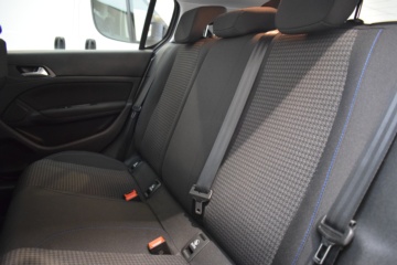 PEUGEOT 308 STYLE 5p PureTech 130 S&S 6 Vel. MAN - Ítem22