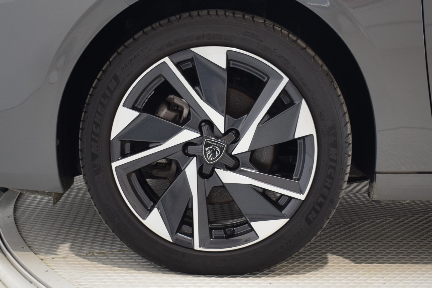 PEUGEOT 308 ALLURE 5P PureTech 130 S&S MAN - Ítem9