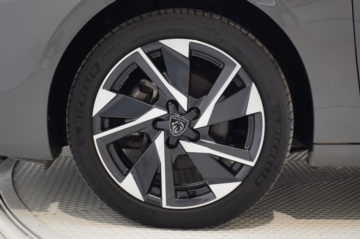 PEUGEOT 308 ALLURE 5P PureTech 130 S&S MAN - Ítem9
