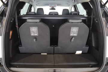PEUGEOT 5008 ALLURE 1.5 BlueHDi 96kW (130CV) S&S EAT8 - Ítem8