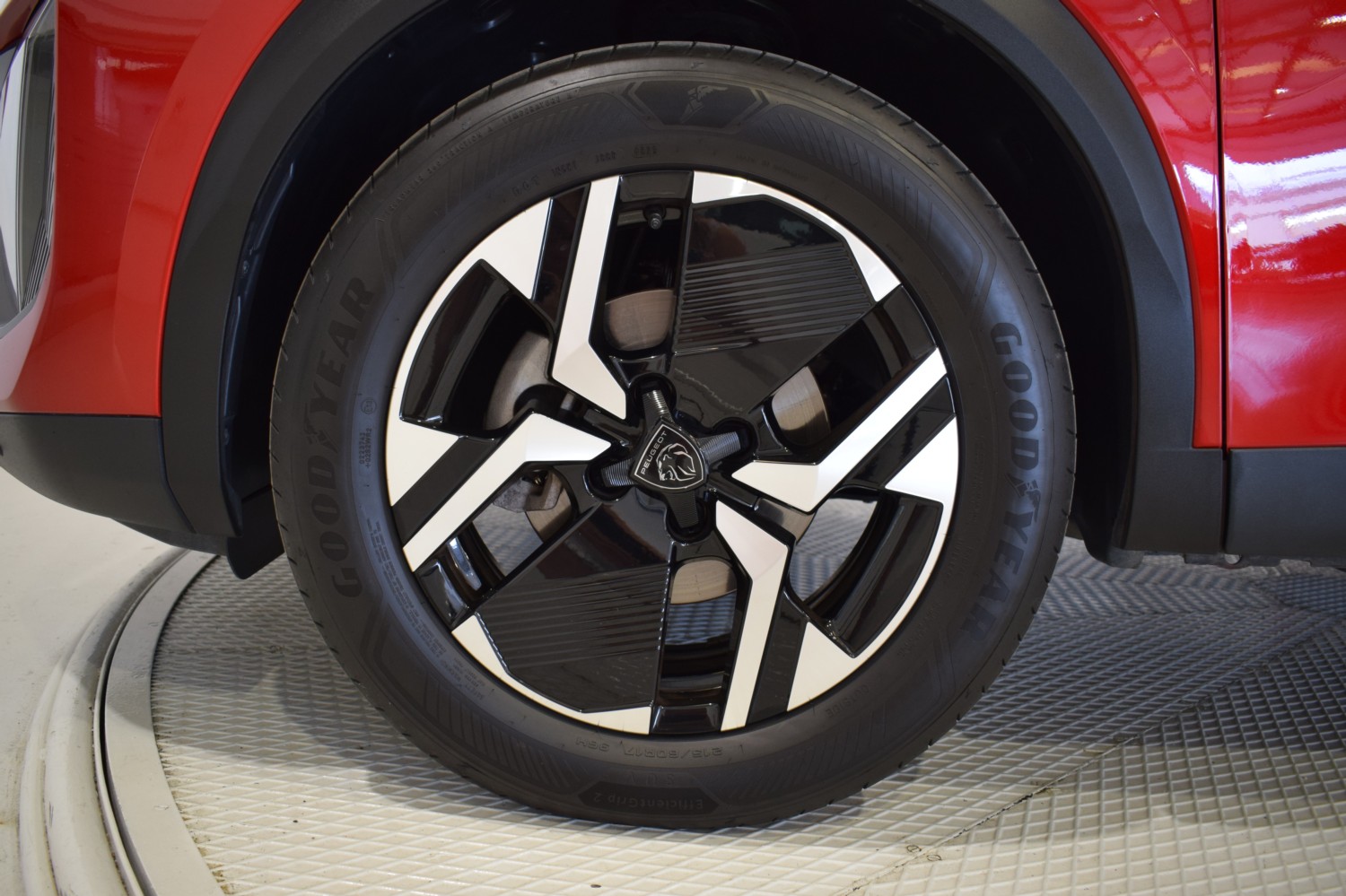 PEUGEOT 2008 Allure Puretech 100 S&S 6 Vel. MAN - Ítem9