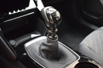 PEUGEOT 2008 Allure Puretech 100 S&S 6 Vel. MAN - Ítem16