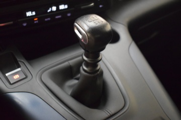 PEUGEOT RIFTER Allure Standard BlueHDi 96kW - Ítem16