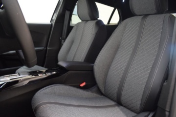 PEUGEOT N2008 Allure Hybrid 145 eDCS6 - Ítem20