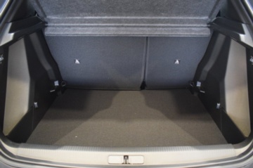 PEUGEOT N2008 Allure Hybrid 145 eDCS6 - Ítem8