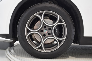 ALFA ROMEO STELVIO SPRINT Q4 2.2 Diésel 140kW (190CV) - Ítem9
