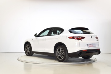ALFA ROMEO STELVIO SPRINT Q4 2.2 Diésel 140kW (190CV) - Ítem2