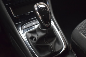 OPEL ASTRA GS LINE 1.2T SHL 81kW (110CV) - Ítem14