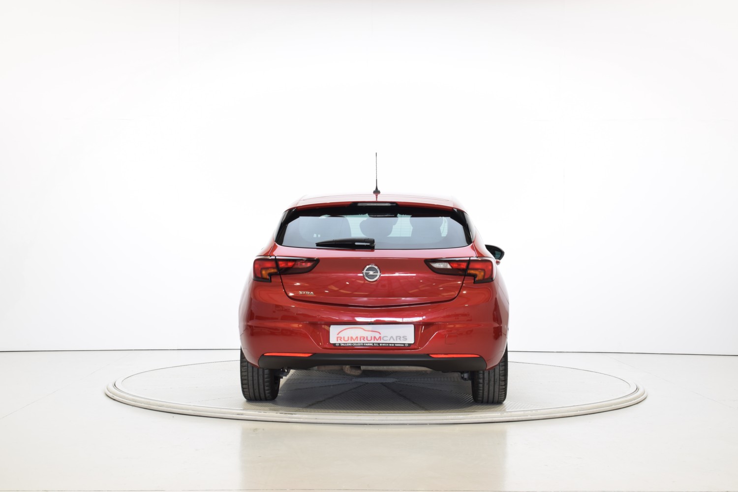 OPEL ASTRA GS LINE 1.2T SHL 81kW (110CV) - Ítem3