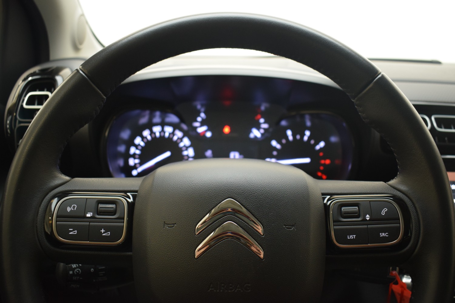 CITRÖEN C3 AIRCROSS C-SERIES BlueHDi 81kW (110CV) S&S - Ítem11