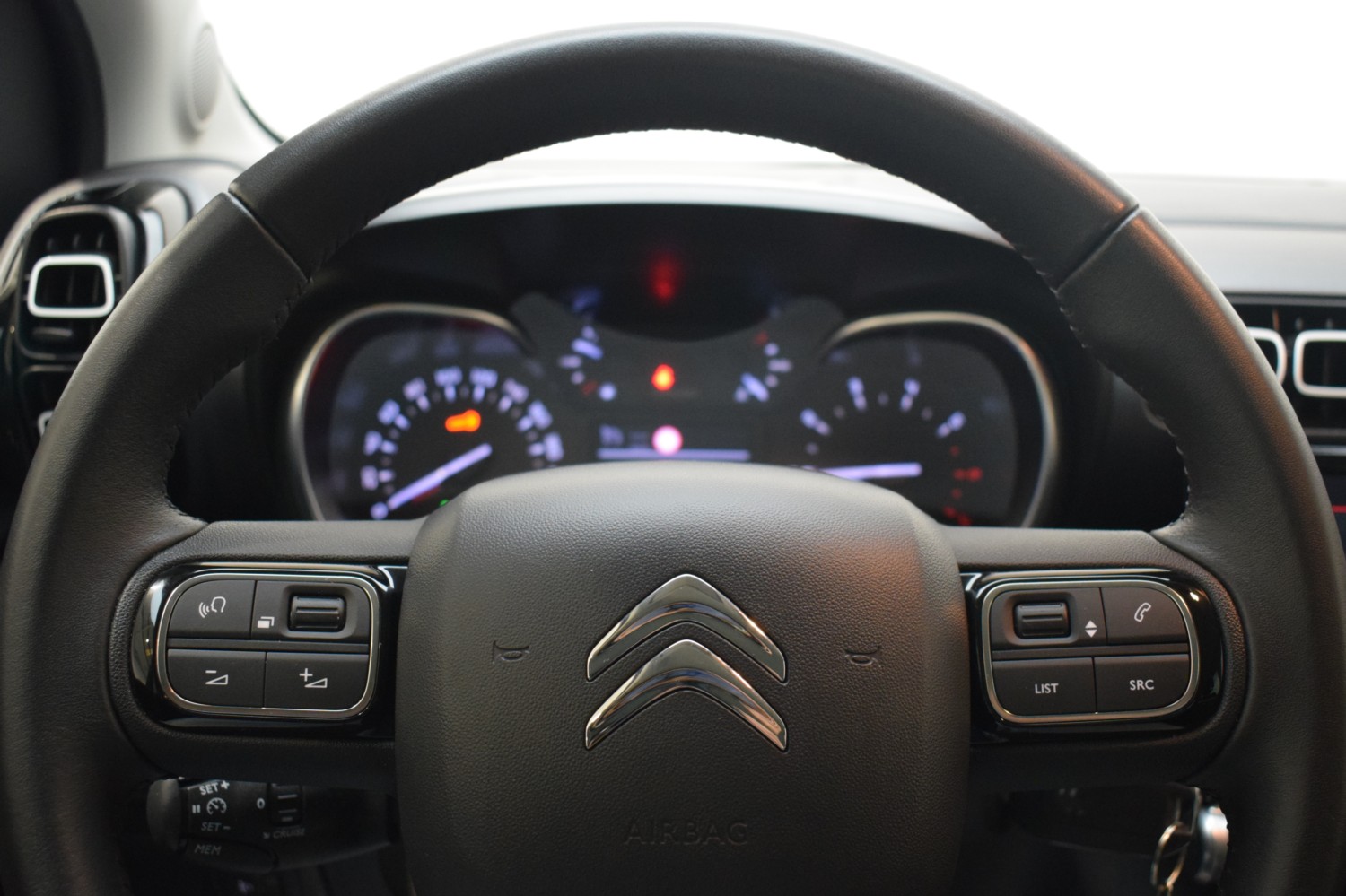 CITRÖEN C3 AIRCROSS PLUS PureTech 81kW (110CV) - Ítem11