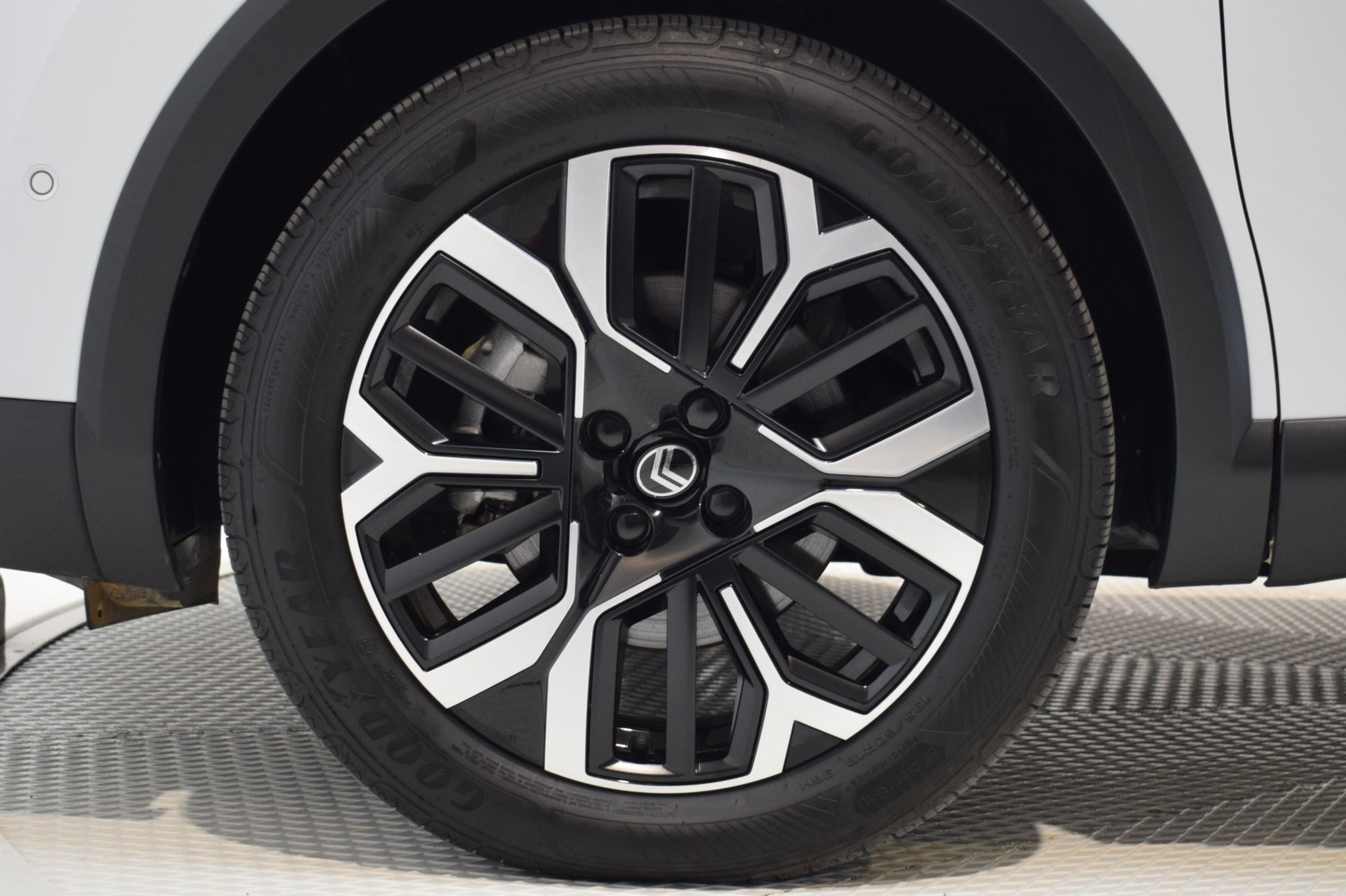 CITROEN C4 BUSINESS EDITION Hybrid 145 ë-DCS6 - Ítem9