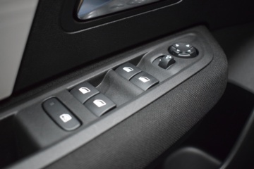 CITROEN C4 BUSINESS EDITION Hybrid 145 ë-DCS6 - Ítem14