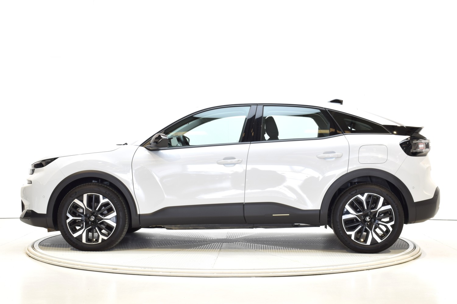 CITROEN C4 BUSINESS EDITION Hybrid 145 ë-DCS6 - Ítem1