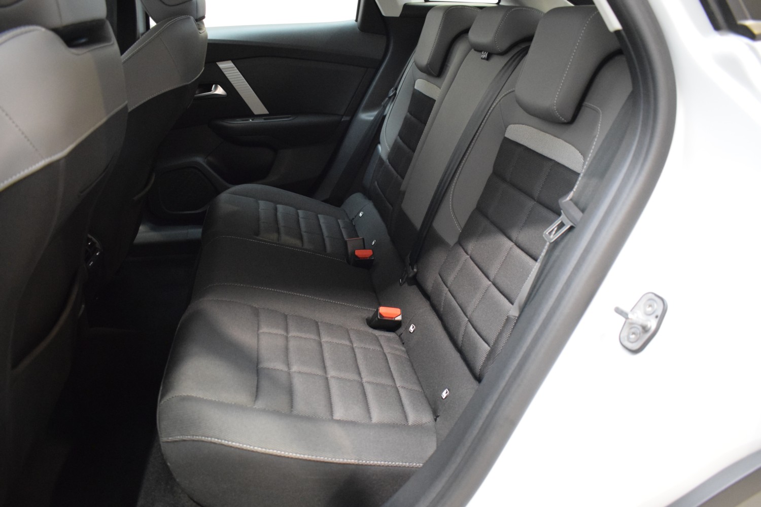 CITROEN C4 PLUS Hybrid 145cv e-DCS6 - Ítem22