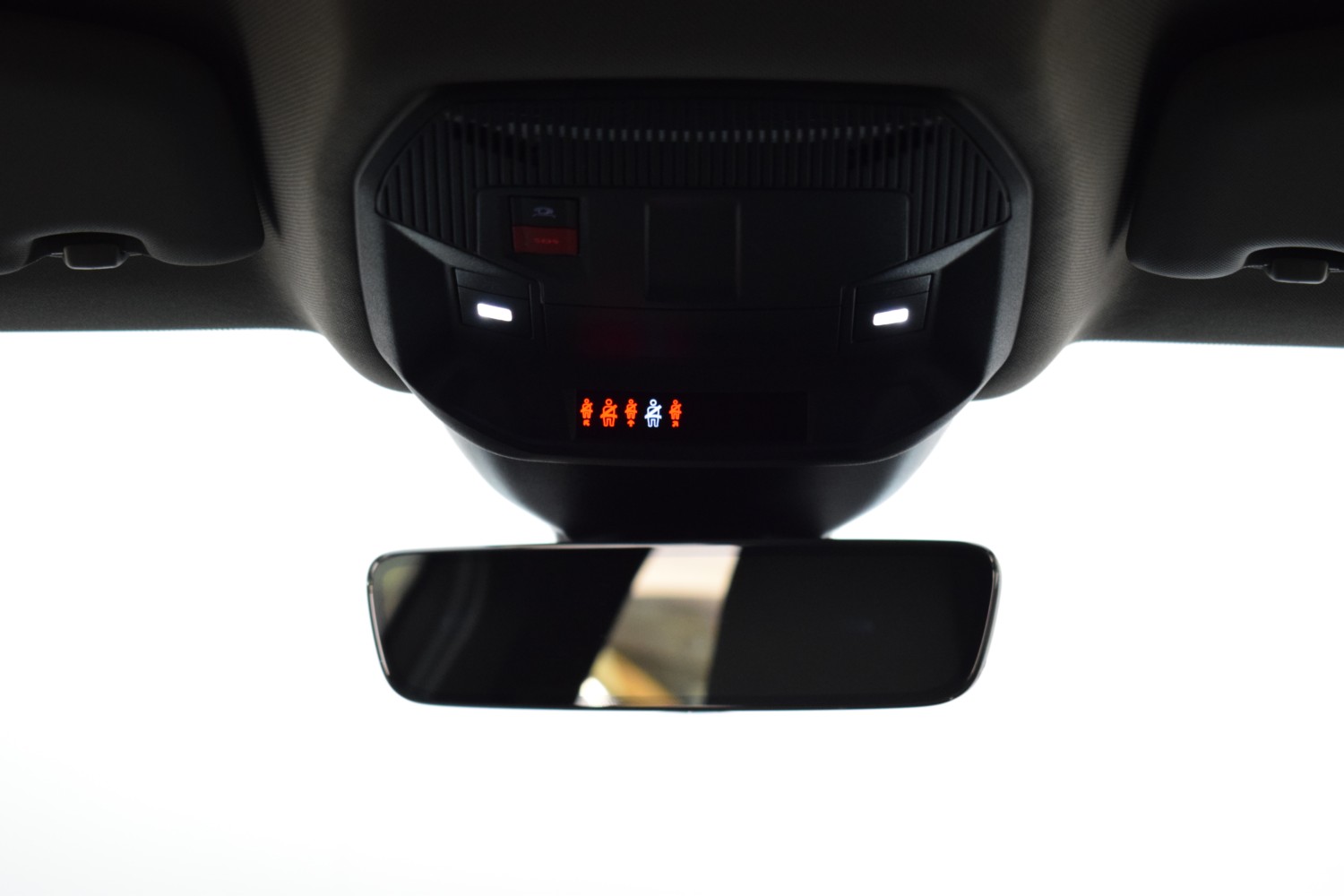 CITROEN C5 X SHINE PureTech 132kW (180CV) S&S EAT8 - Ítem18