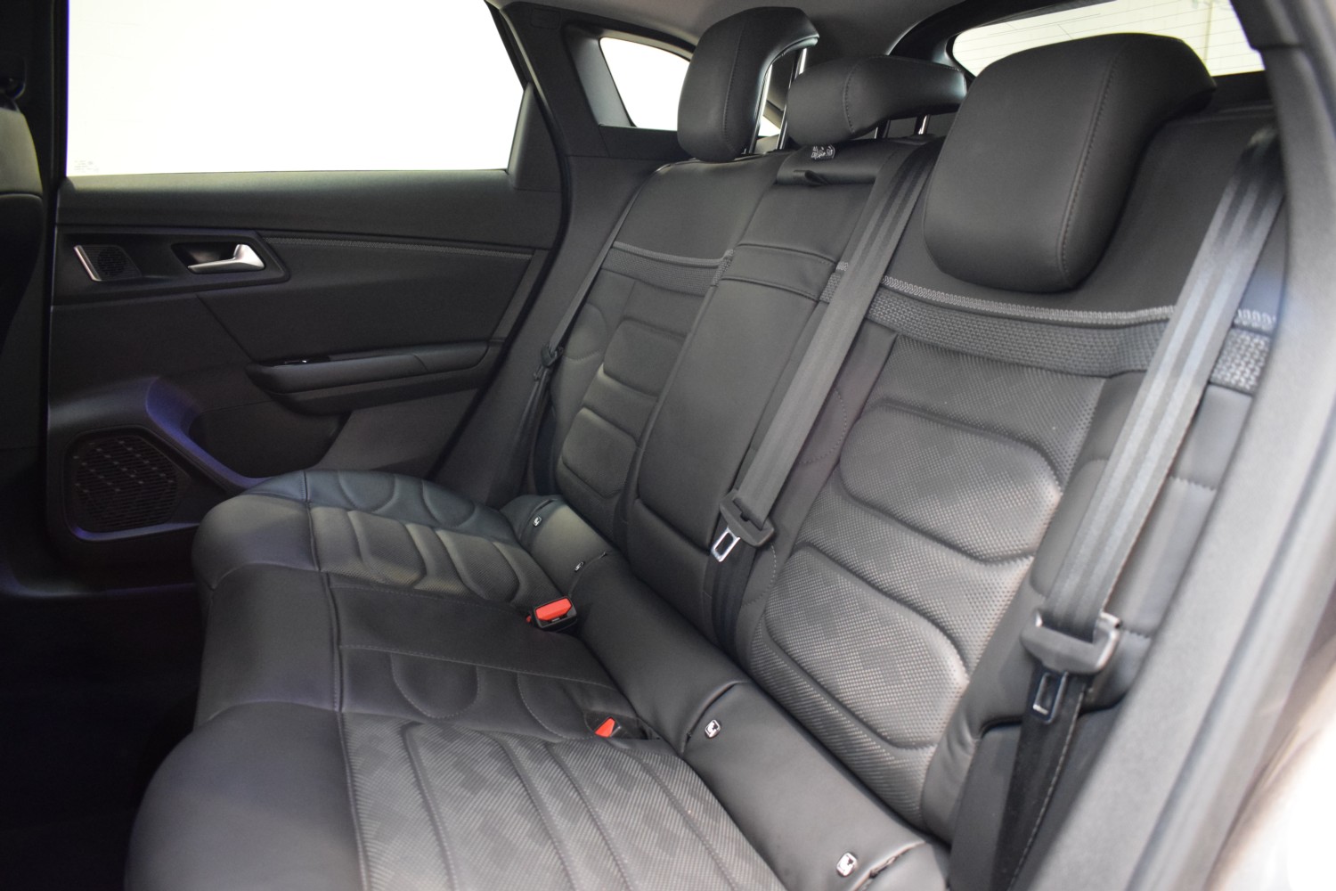 CITROEN C5 X SHINE PureTech 132kW (180CV) S&S EAT8 - Ítem23