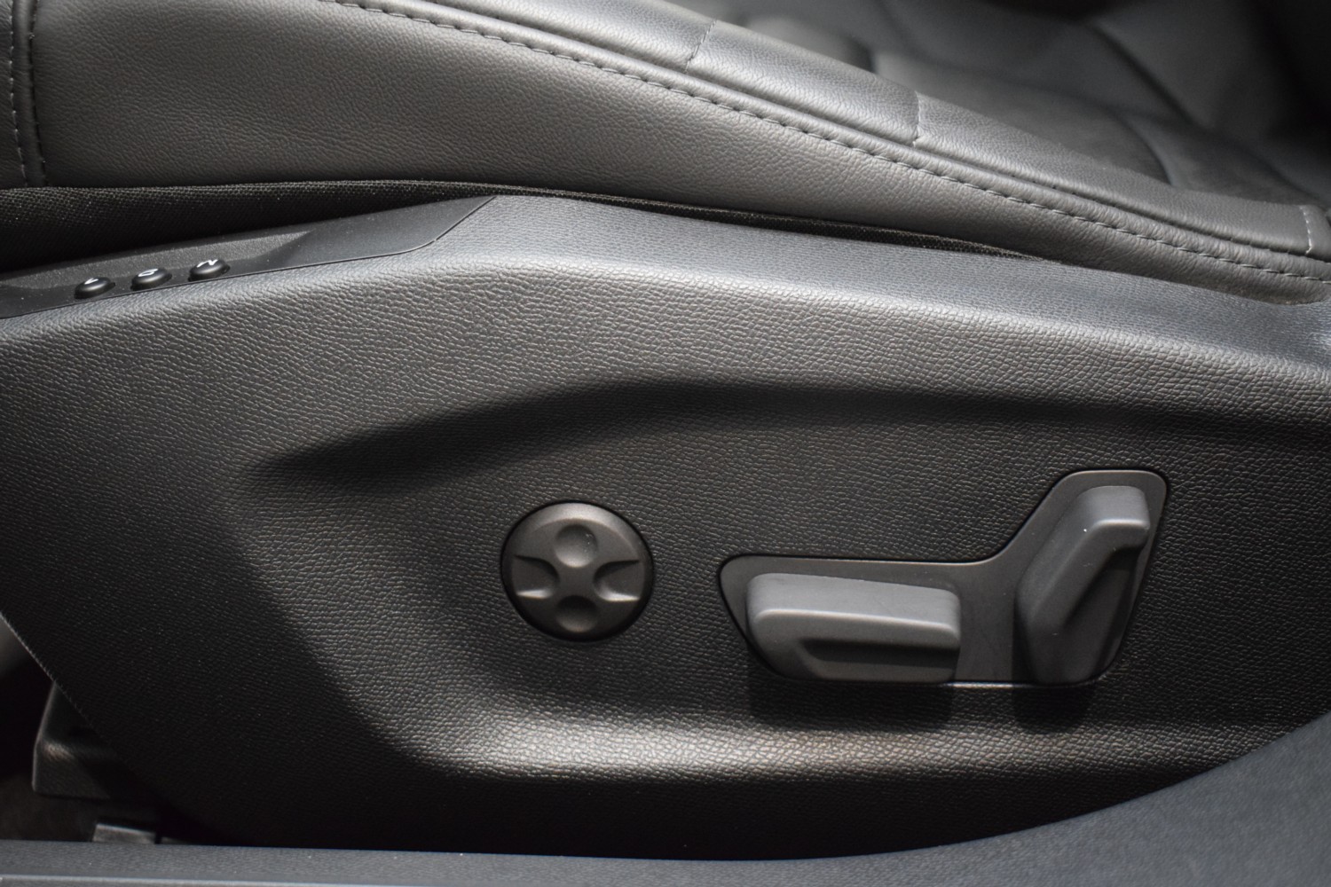 CITROEN C5 X SHINE PureTech 132kW (180CV) S&S EAT8 - Ítem24