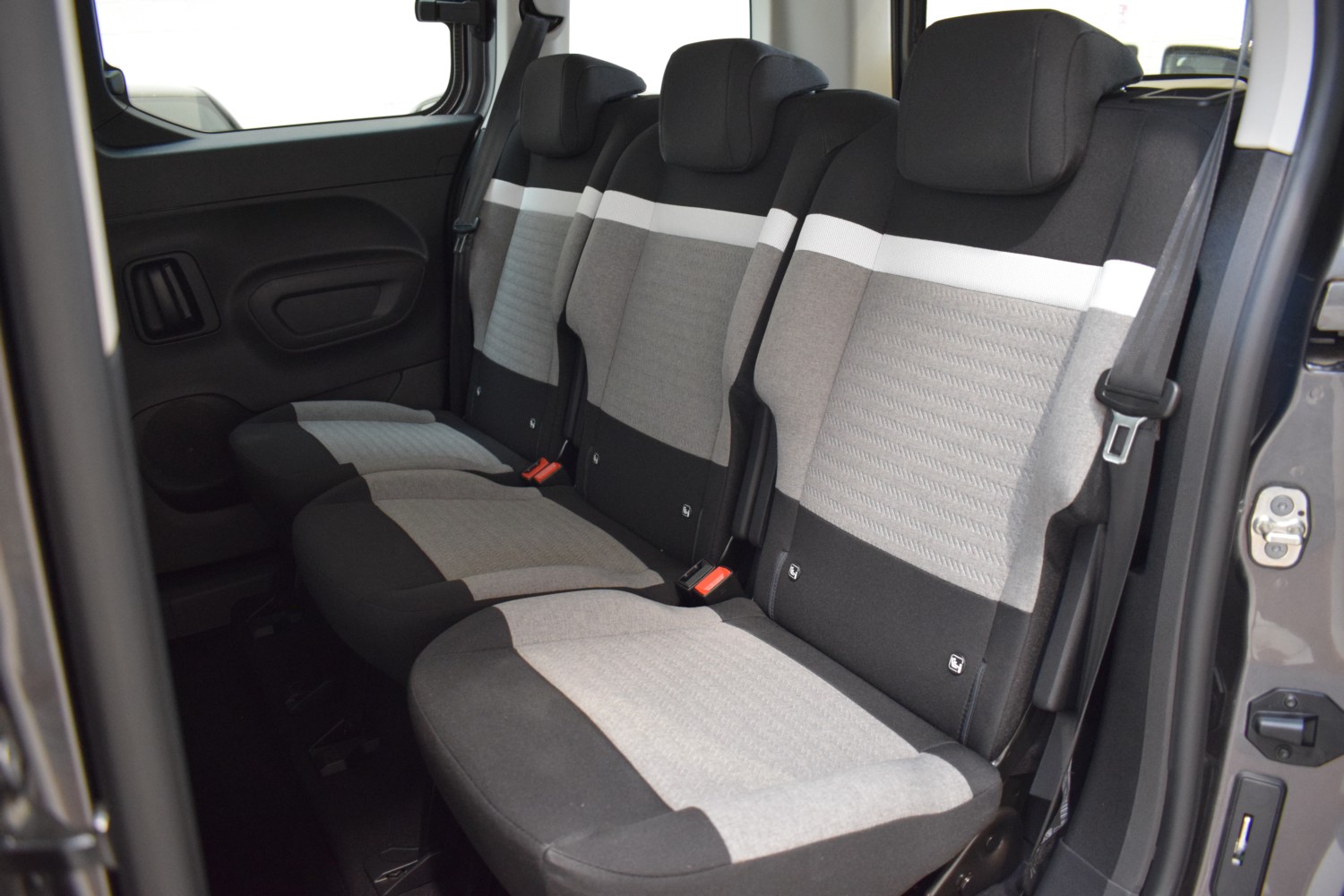 CITROEN E-BERLINGO FEEL Talla M ë-Berlingo 50 kWh FEEL - Ítem23