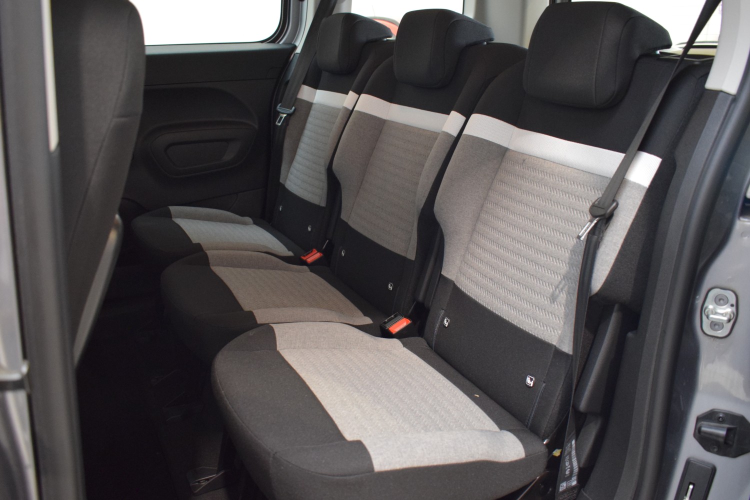 CITROEN E-BERLINGO FEEL Talla M ë-Berlingo 50 kWh FEEL - Ítem22