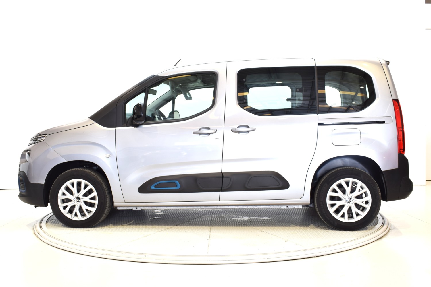 CITROEN E-BERLINGO FEEL Talla M ë-Berlingo 50 kWh FEEL - Ítem1