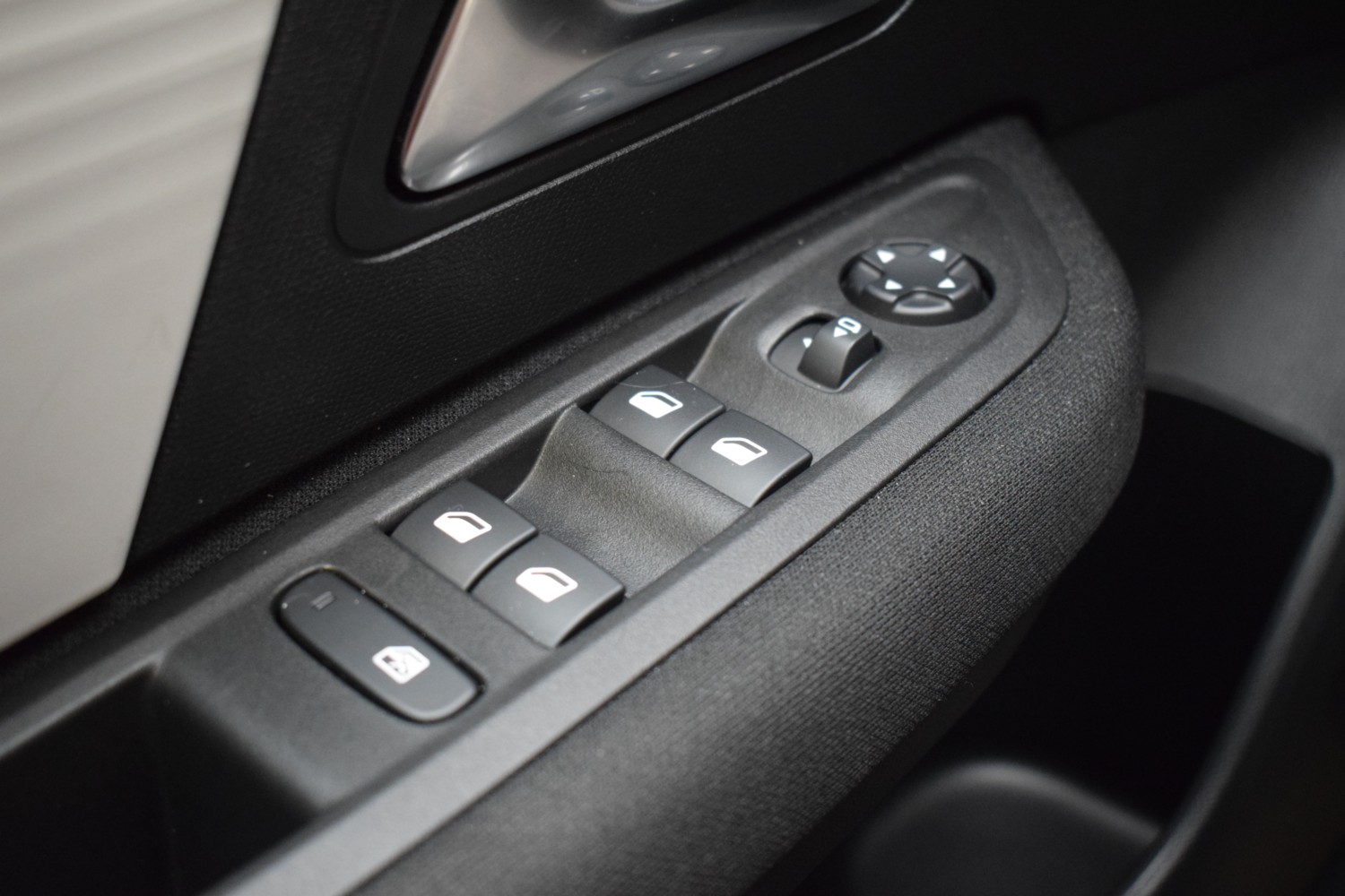 CITROEN C4 PLUS Hybrid 145 e-DCS6 - Ítem14