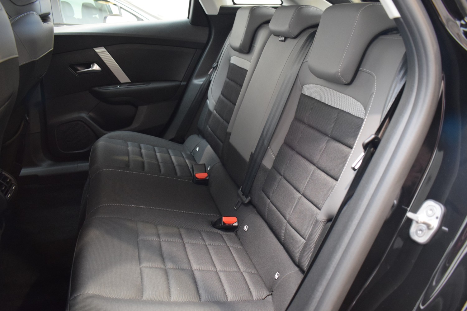 CITROEN C4 PLUS Hybrid 145 e-DCS6 - Ítem22