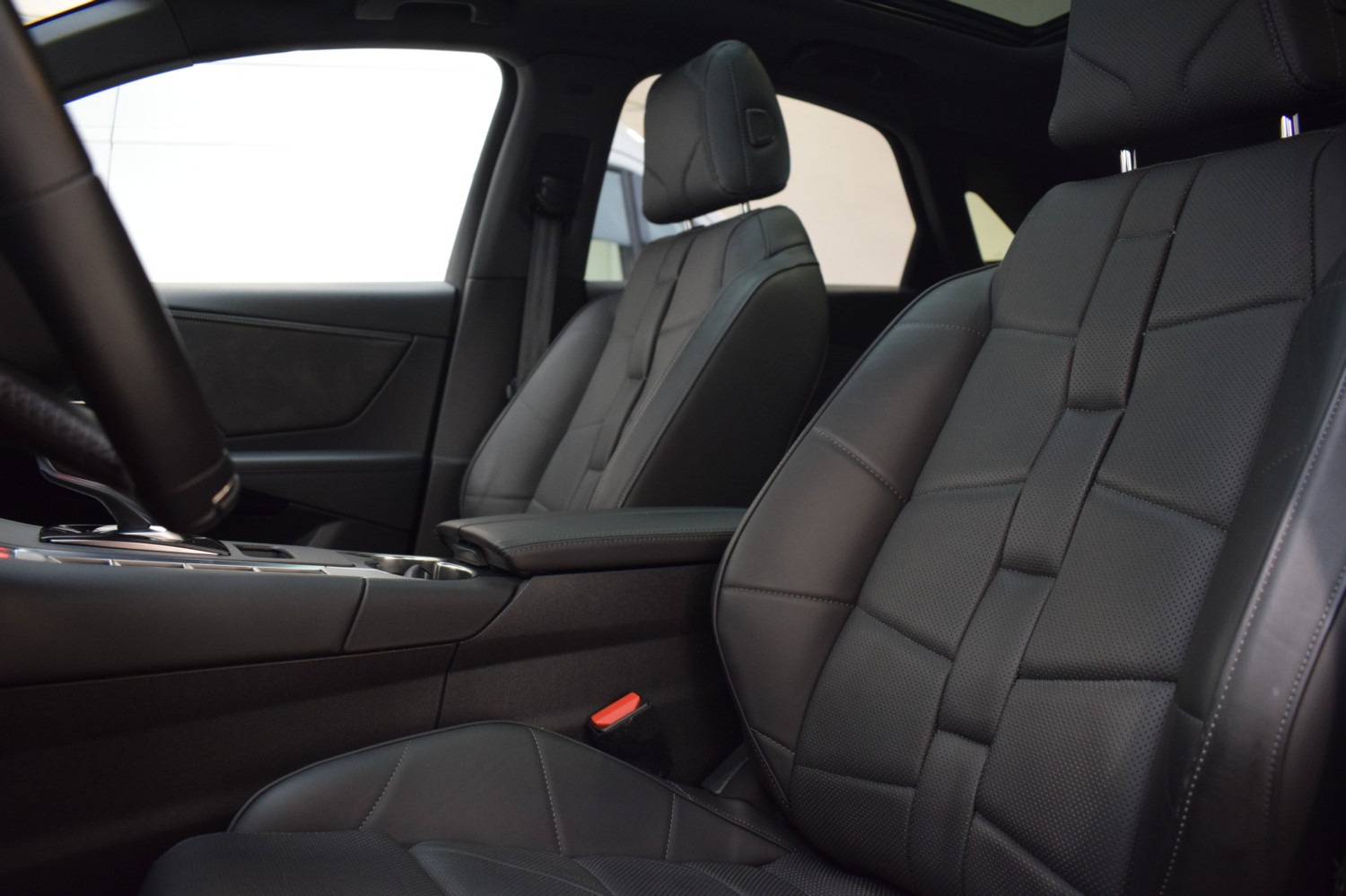 DS 7 CROSSBACK GRAND CHIC 1.6 TURBO 225 CV EAT8 - Ítem22