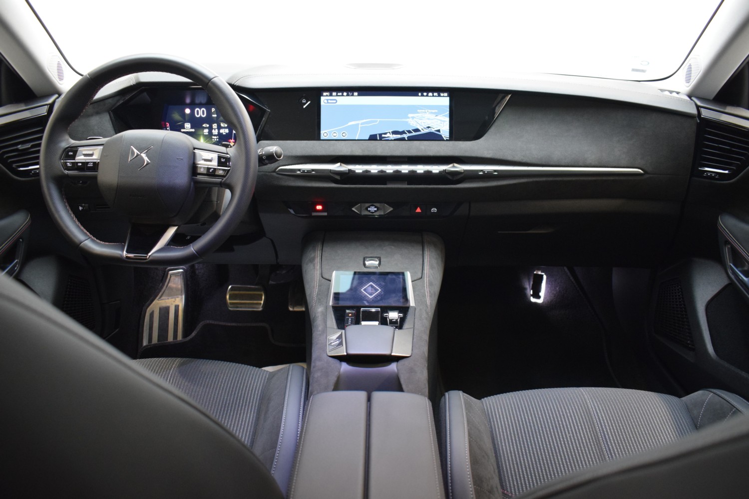 DS 4 PERFORMANCE LINE PureTech 130 auto - Ítem13