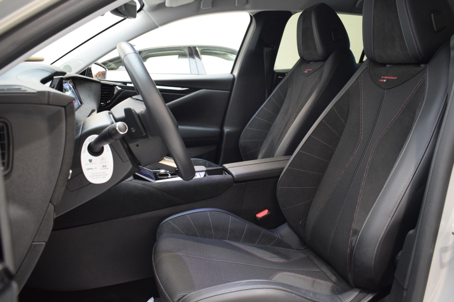 DS 4 PERFORMANCE LINE PureTech 130 auto - Ítem20